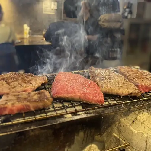 黒毛和牛炭火焼き　100ｇ
