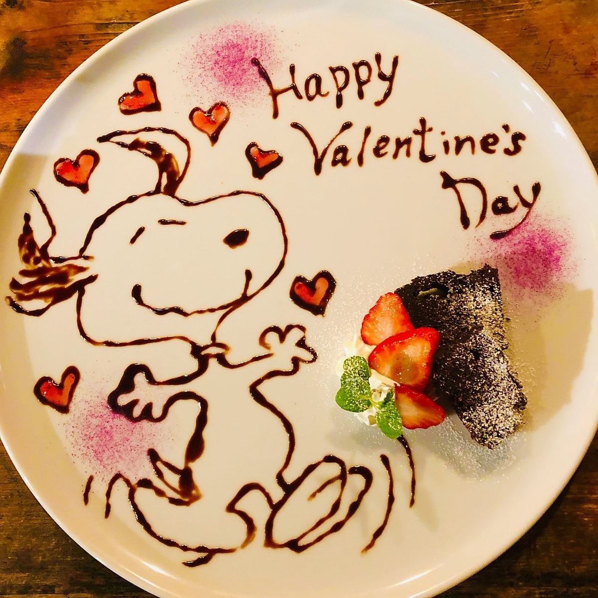 Celebrate with character design plate & colorful whole cake ♪