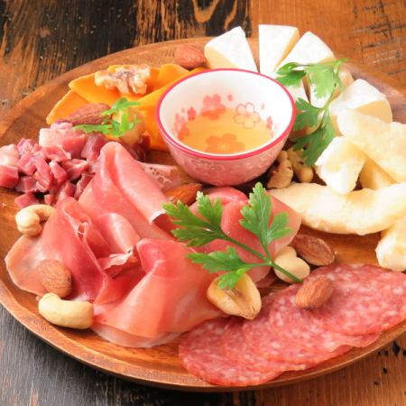 Assorted Cheese & Uncured Ham