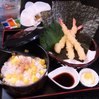 Hand-rolled shrimp tempura rice ball for 2-3 people
