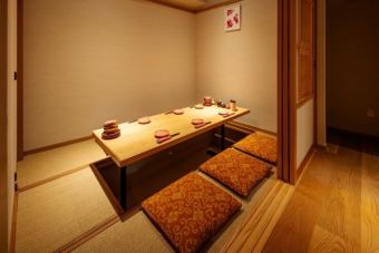 The hori-kotatsu seating can accommodate up to 22 people! It can be used for a variety of occasions, including company use, drinking parties with friends, girls' night out, birthdays, anniversaries, and more!