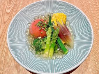 【夏の名物】夏野菜の冷やしおでん盛り合わせ