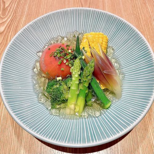 【夏の名物】夏野菜の冷やしおでん盛り合わせ