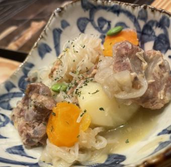 おでん屋の塩だし肉じゃが