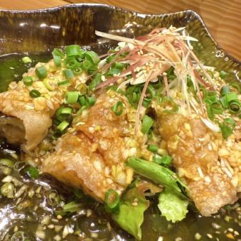 佐土原なすの豚バラ肉巻き油淋鶏