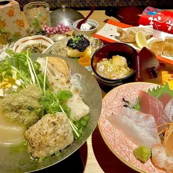 完全個別盛りの塩だしおでん鍋を目の前でぐつぐつ♪お刺身や揚物を含む７品2H飲放6000円！