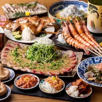《2時間飲み放題付き7,000円》おばんざい3種・刺身5点盛り・大海老の炉端焼きなど、贅沢コース◎
