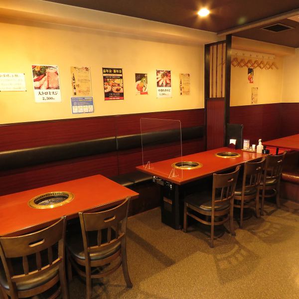 【大宮駅徒歩5分】お店丸ごと貸切（最大40名様）(喫煙可能です)最大40名様までお店丸ごと貸切にできます。気の合う仲間とワイワイ賑やかにプライベートなご宴会がお楽しみいただけます！歓送迎会をはじめ同窓会、懇親会など各種ご宴会に最適です。ご予算、ご人数に応じてご宴会を承りますので、お気軽にご連絡ください。