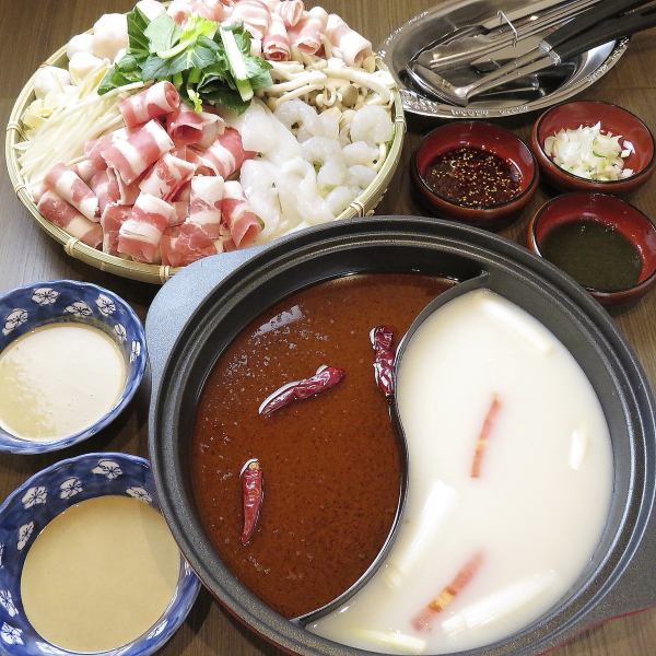 [Beautiful skin with capsaicin ♪] Popular hot pot 1500 yen per person ~ [All-you-can-eat course available]