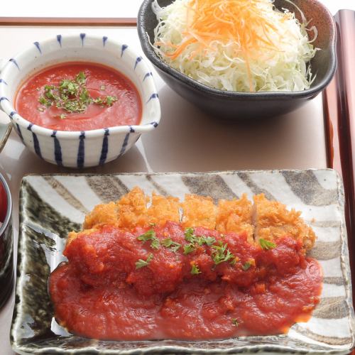 こだわりトマトソースのロースカツレツ定食ランチ