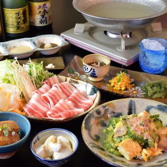 Okinawan cuisine and Agu pork shabu-shabu course 6,200 yen