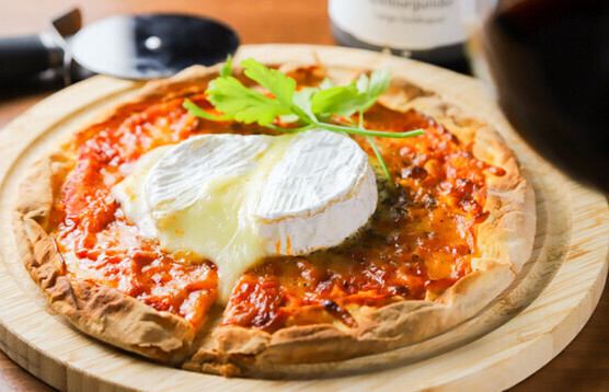 大人のための隠れ家バーで、知的好奇心を満たし、上質な時間をお楽しみください。