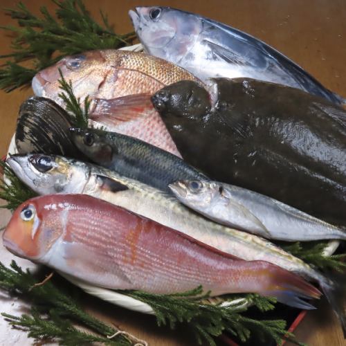 その日の仕入れにより変わる提供内容は、まさに一期一会