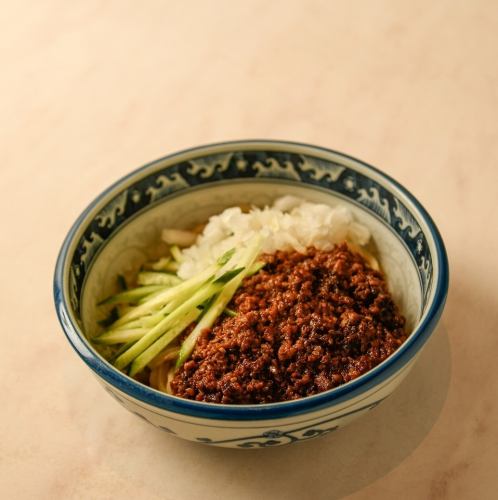 ジャージャー麺