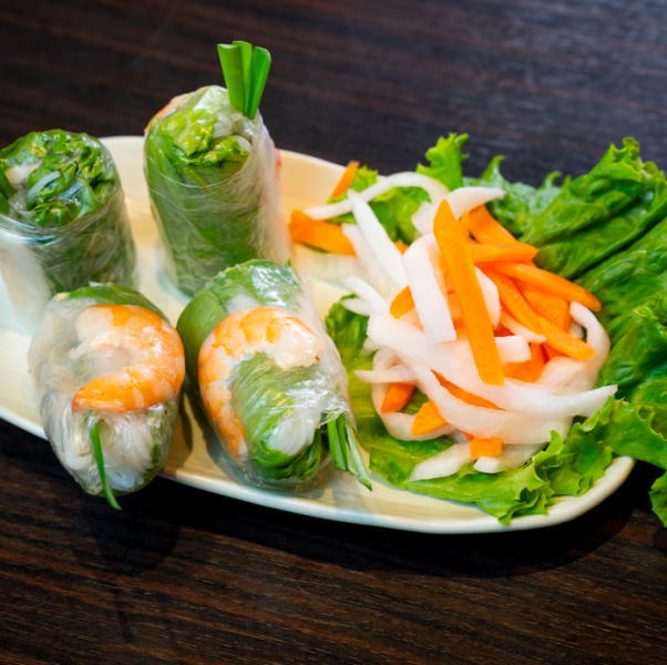 揚げ春巻きの香ばしさ、生春巻きで味わうベトナム！