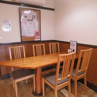 明るく居心地の良い店内は、まるで実家に帰ってきたかのような気分にさせてくれます！