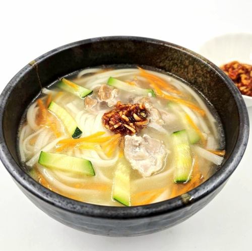伝説の韓国うどん『カルクッス』