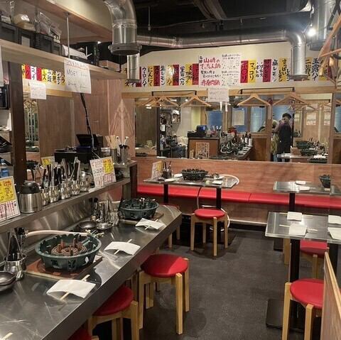 大衆感溢れるアットホームな雰囲気。楽しい雰囲気の中でお食事を楽しんでください!