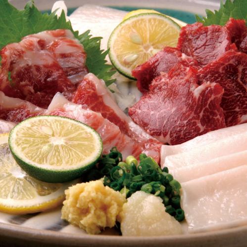 Horsemeat sashimi (lean meat)