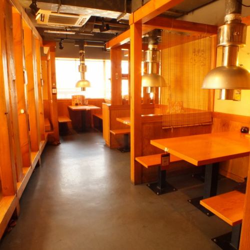 The spacious floor on the 2nd floor is recommended !! The interior is so beautiful that the image of yakiniku changes !! The seats are perfect for friends, family and groups ♪ Enjoyable conversation and delicious yakiniku ☆