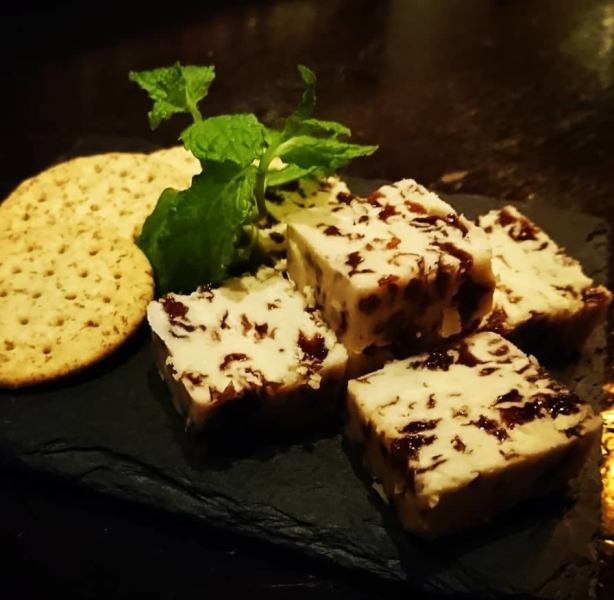[Our popular menu] Bar Suzuki's raisin butter
