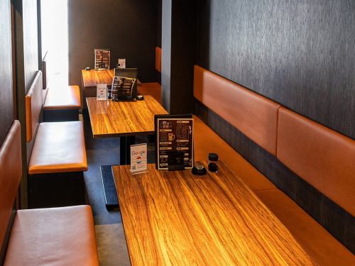 A spacious and relaxing private room! You can enjoy dining with many people in a deep room with a good view.If you have a large company party, please come to our store!