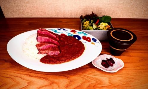 歐米牛肉咖哩