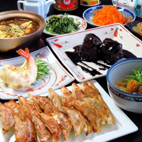 【平日時間無制限飲み放題◎】名物餃子や担々麺含料理9品5000円
