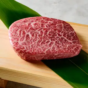 牧場～と畜～販売まで自社とワンストップ契約。と畜のタイミングに合わせて仕入れています！