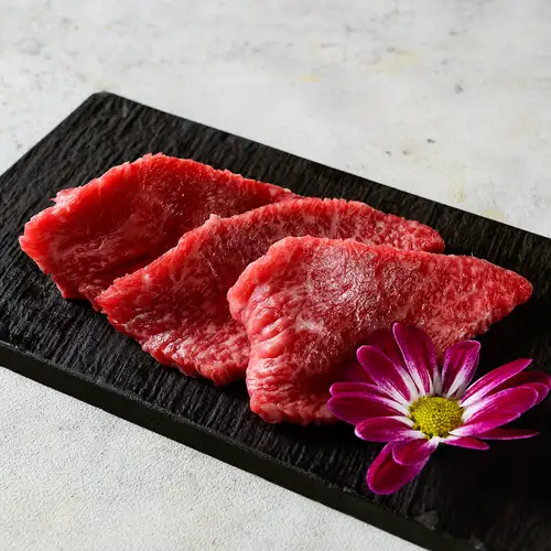 [Weekday Lunch Only] Omi Beef Yakiniku Lunch | 6 Dishes Total | 2 Selected Dishes | 3,000 Yen | Same-Day Reservations Accepted | Minimum 2 People