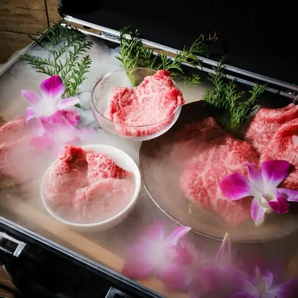 名物 近江牛 玉手箱｜希少部位5種食べ比べ
