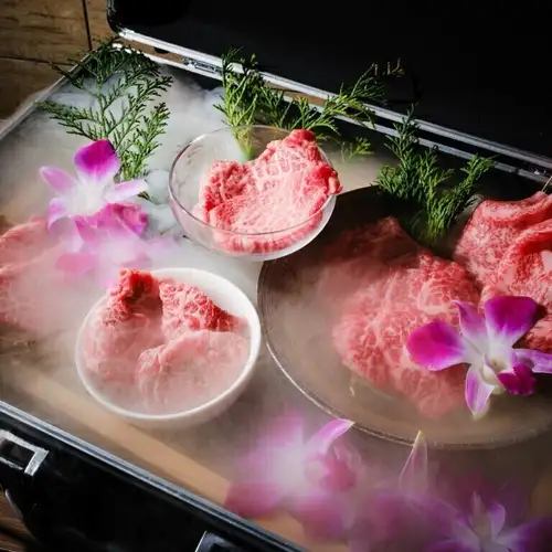 名物 近江牛 玉手箱｜希少部位5種食べ比べ