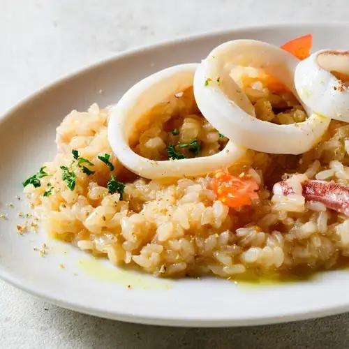 Squid and seasonal vegetable risotto | Flavors of the season