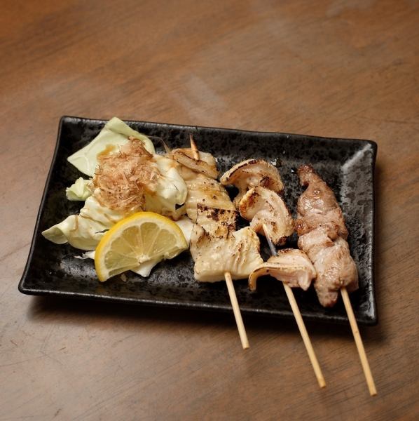 [Time service!!] Until 7pm every day!! 1 skewer 100 yen (tax included)!!
