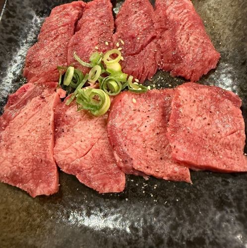 中厚ステーキ牛上タン(4枚)