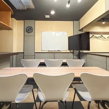 みんなで座れるテーブル席も★