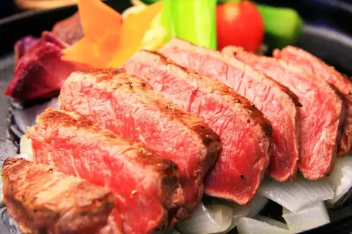 特選、牛フィレ肉のステーキ(110g)