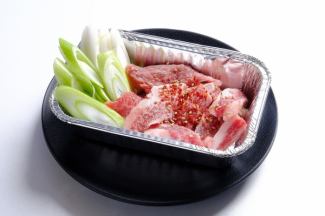 Garlic-grilled Japanese black beef in foil