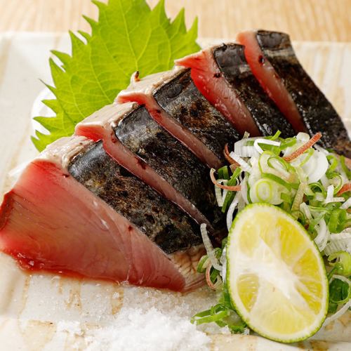 Tosa bonito seared with salt