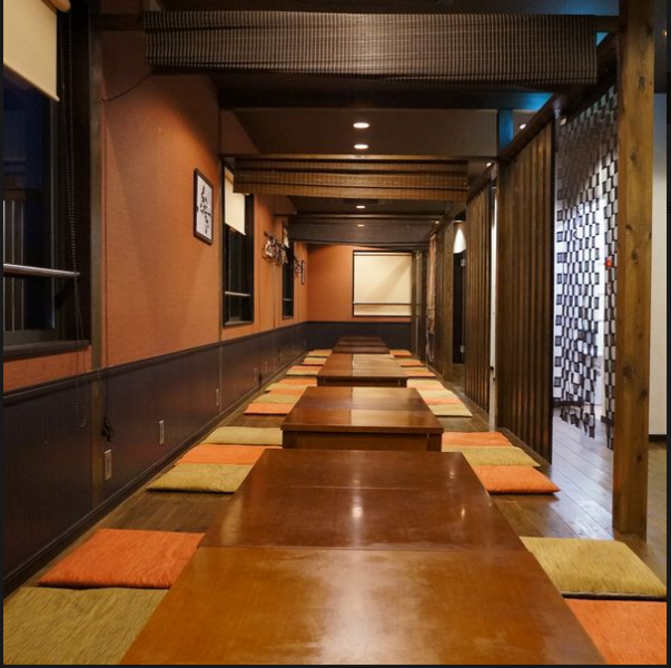 [Can also be reserved! Recommended for banquets and drinking parties] The 60-seat banquet floor is located on the second floor.Since a partition is attached, use as a semi-private room is also recommended for 宴会 company banquets and drinking parties, small banquets, etc.For 50 reserved guests ~ / 1 group you can sit up to 70 people.