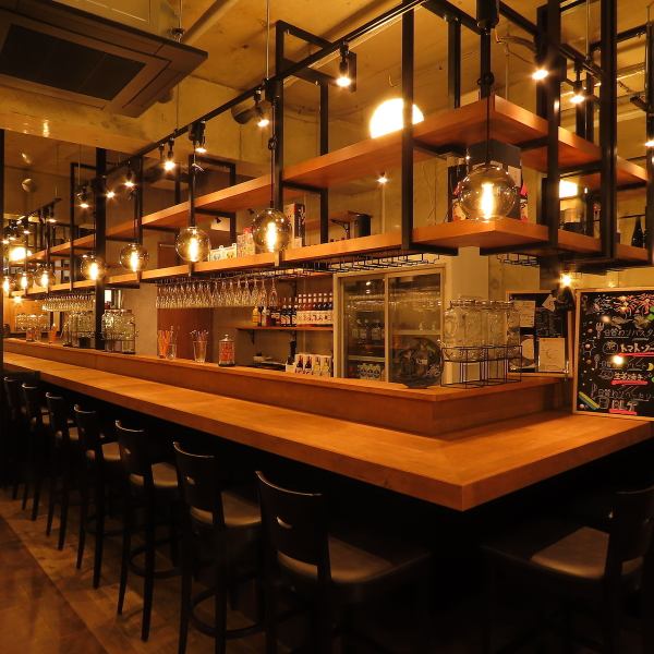 <Feel free to come alone> Our restaurant has counter seats, so even if you are alone you can feel free to drop in.Please come and enjoy a quick drink after work! You can also chat with the staff at the counter seats, so even female customers can feel free to come alone.