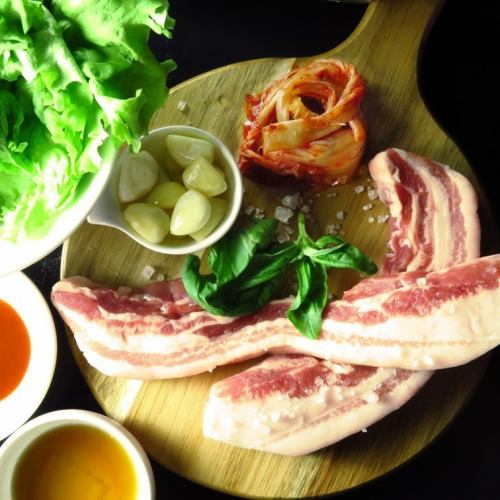 Top quality domestic pork samgyeopsal