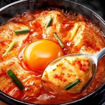 【신등장】5단계로 매운맛 선택할 수 있는 재료 듬뿍 볼륨 만점 치게 냄비 코스 전 7품 음료 무제한 4,000엔