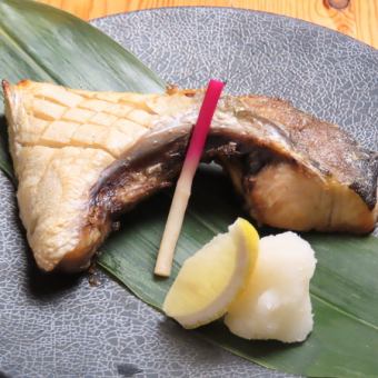 能登ブリのカマ 塩焼き