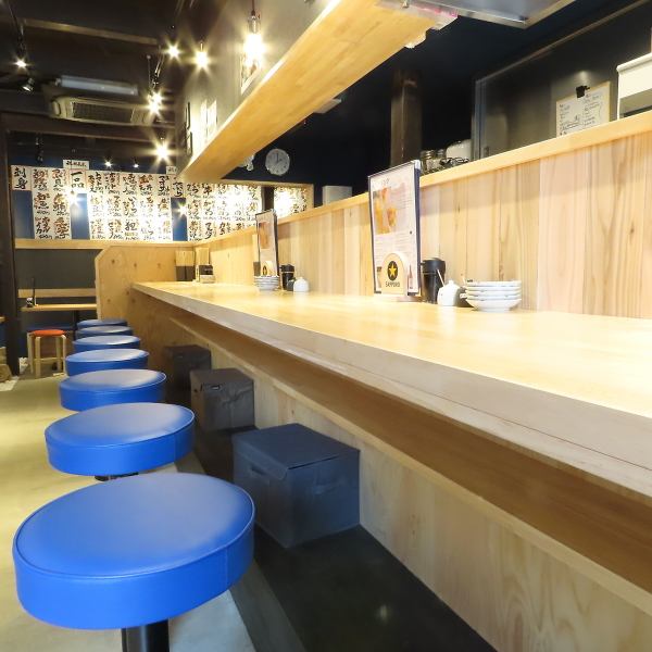 The sound and scent of frying tempura ... a counter where you can enjoy all the realism in front of you.You can enjoy freshly fried crispy tempura in a freshly made state ◎ It is a high-quality space for adults that balances peace of mind and comfort.