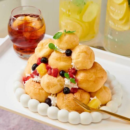 クロカンブッシュ