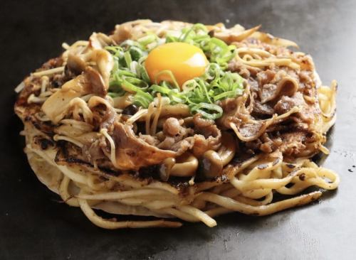 【今宿店】牛バラと色々きのこのすき焼きうどんもだん