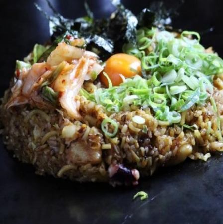 [Hirohata store representative] Seafood bibimbap-style soba rice