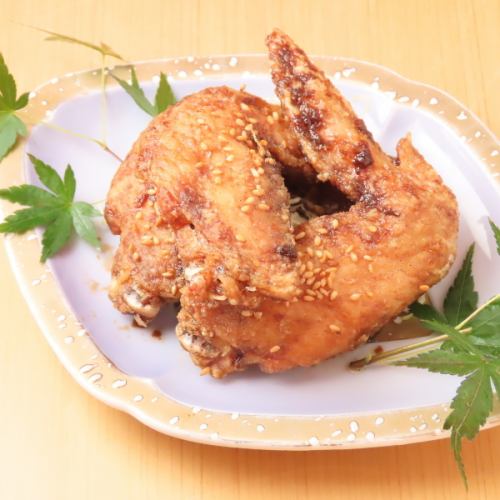 Deep fried chicken wings