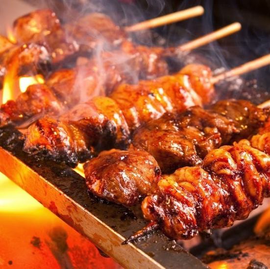 7月は串人祭！8周年イベント開催！全席喫煙可能！焼き鳥・串カツ・もつ鍋で乾杯！